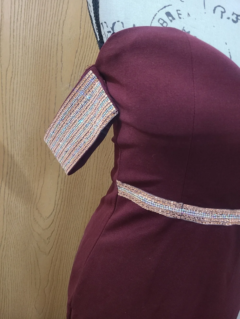 NWT Soieblu Burgundy Rhinestone Off The Shoulder Evening Gown Prom Wedding - Picture 3 of 5